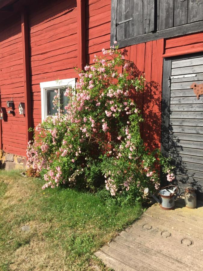 Karlstugan Cottage Vimmerby Eksteriør billede